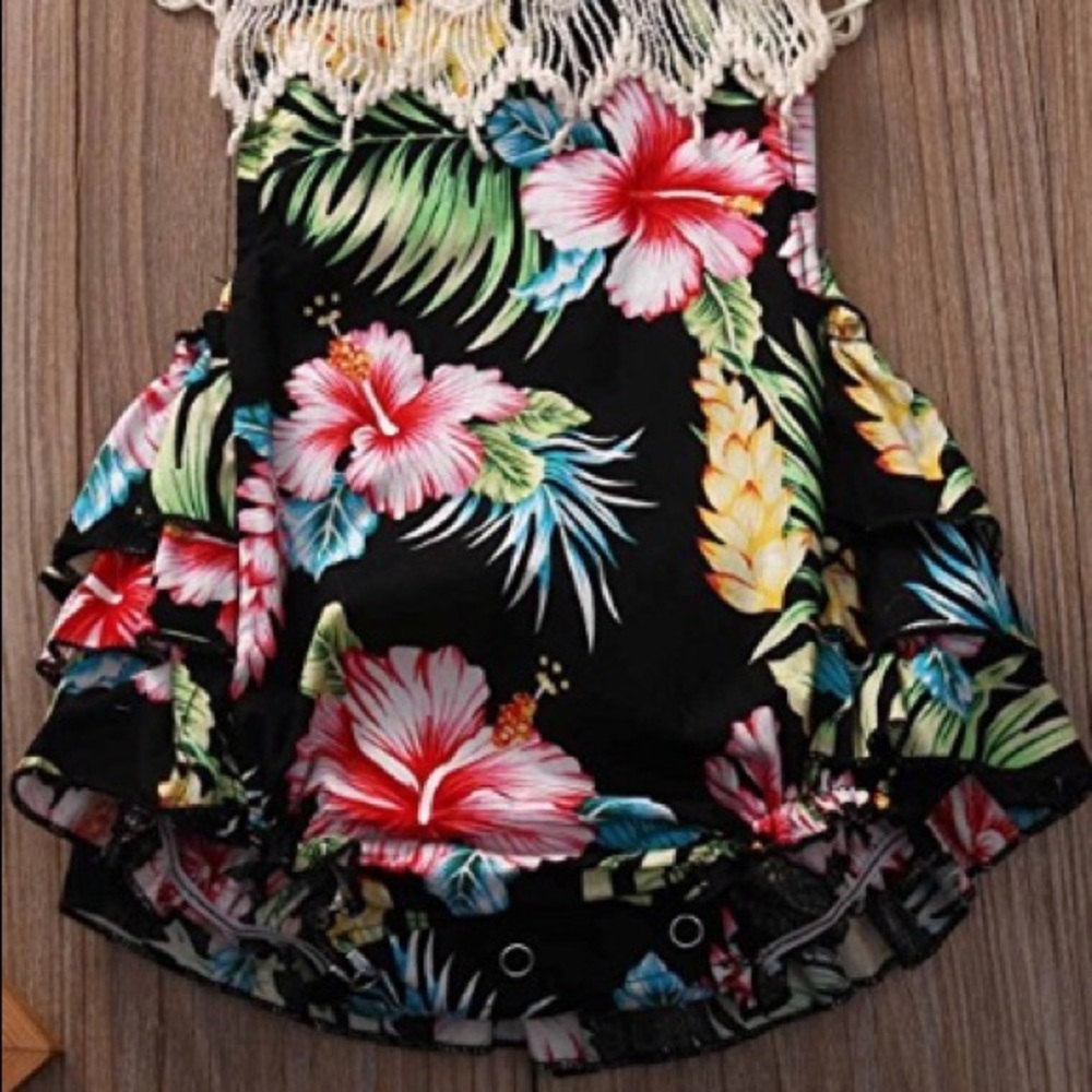 Last 1🚨Baby Girl Floral Ruffle Romper w/Headband - Picture 4 of 4